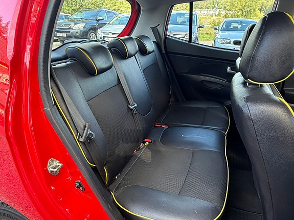 Kia Picanto 15 of 19