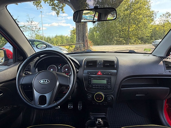 Kia Picanto 9 of 19