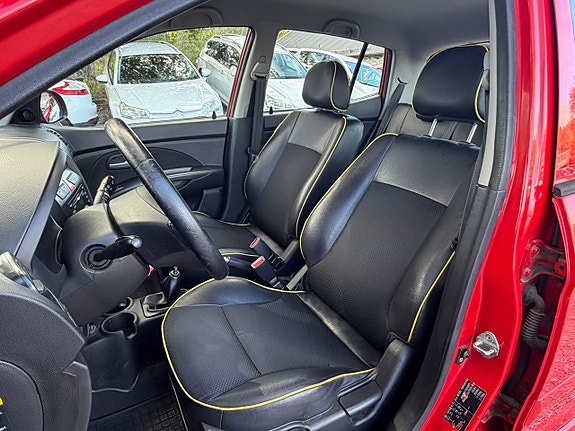 Kia Picanto 11 of 19