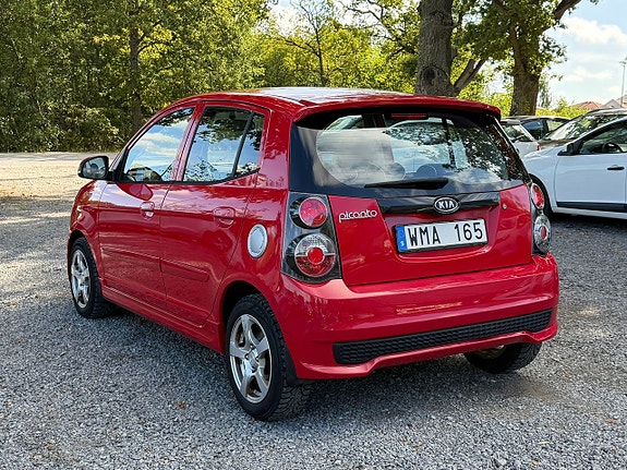 Kia Picanto 4 of 19