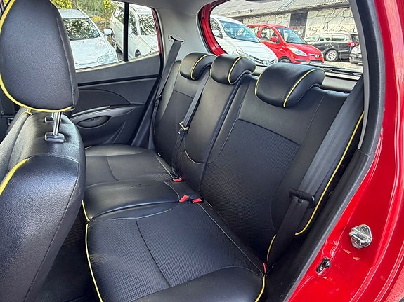 Kia Picanto 16 of 19
