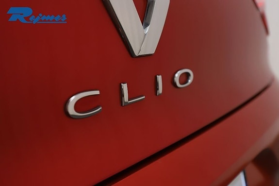 Renault Clio 19 of 25
