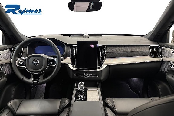 Volvo XC90 7 of 27
