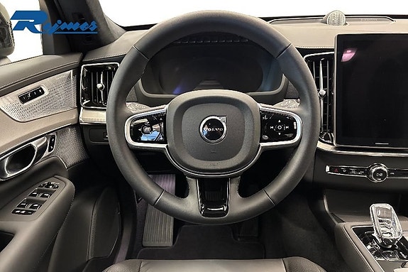 Volvo XC90 11 of 27