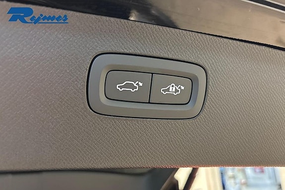 Volvo XC90 18 of 27