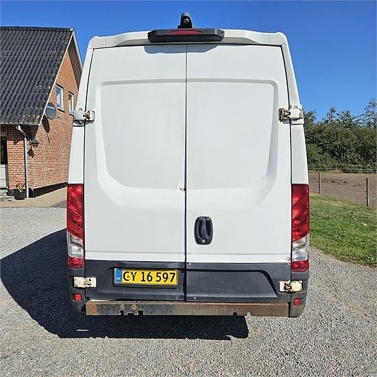 Iveco 35S15 - 2,3D 12 m3 9 of 30