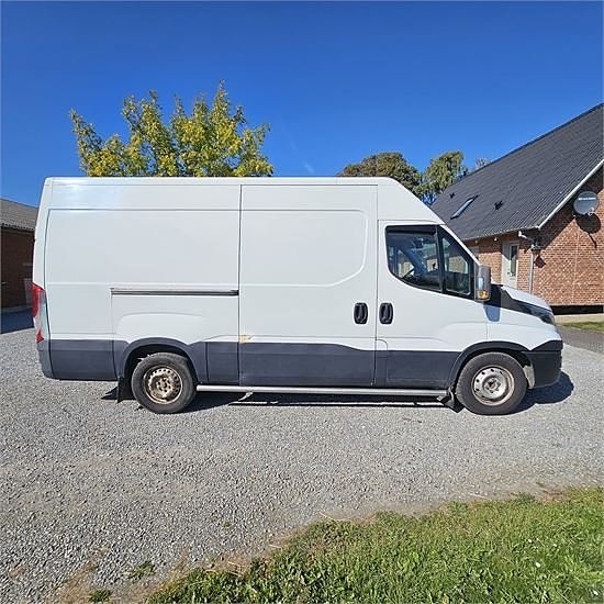 Iveco 35S15 - 2,3D 12 m3 11 of 30