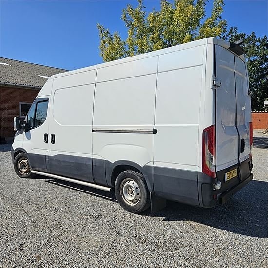 Iveco 35S15 - 2,3D 12 m3 3 of 30