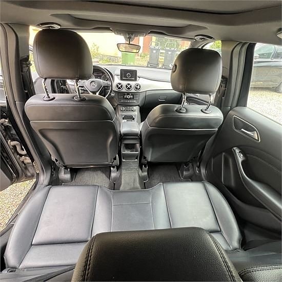 Mercedes B200 CDi 27 of 30