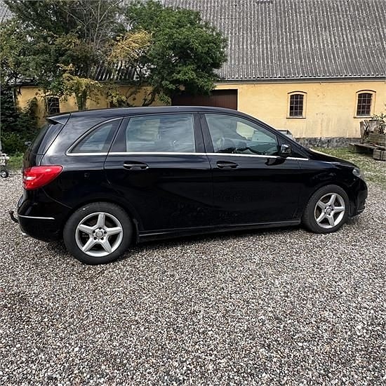 Mercedes B200 CDi 10 of 30