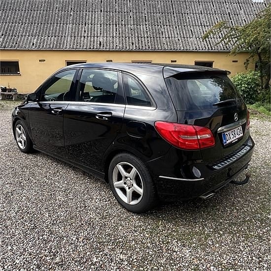 Mercedes B200 CDi 5 of 30
