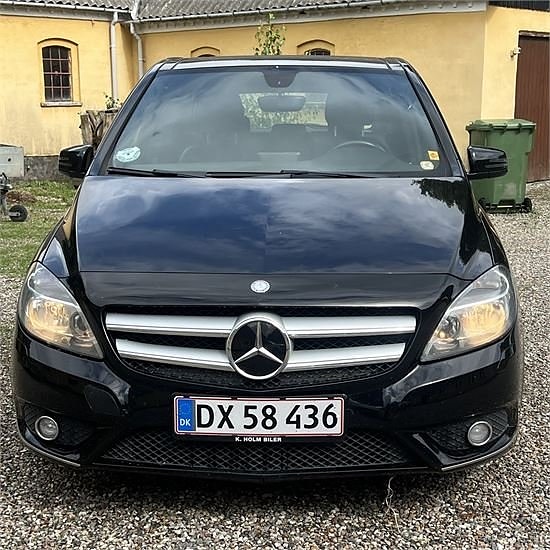 Mercedes B200 CDi 3 of 30