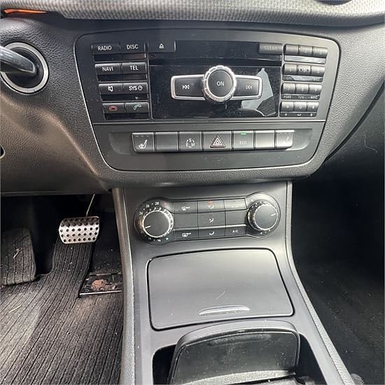 Mercedes B200 CDi 21 of 30