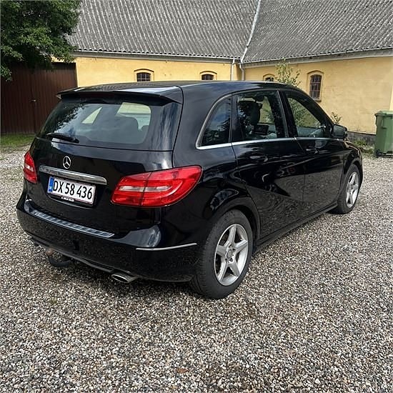Mercedes B200 CDi 9 of 30