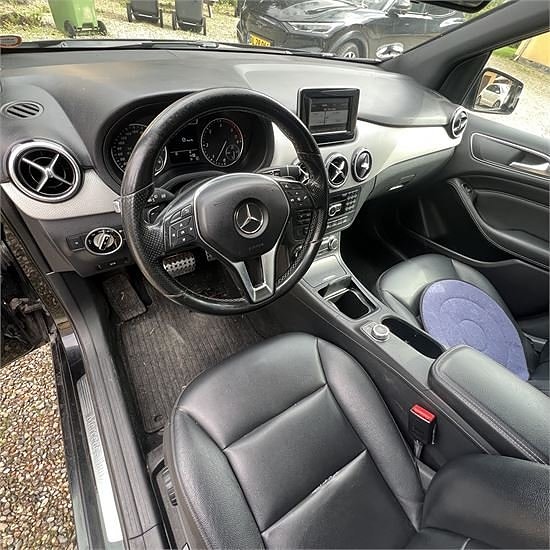 Mercedes B200 CDi 17 of 30