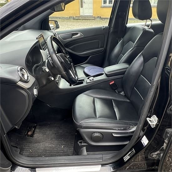 Mercedes B200 CDi 14 of 30