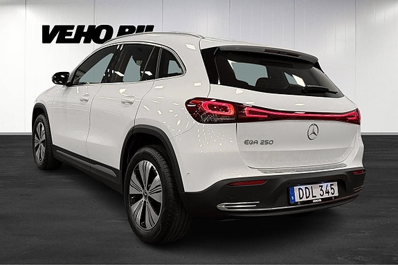 Mercedes-Benz EQA250 4 of 17