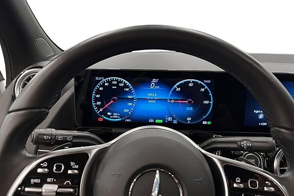Mercedes-Benz EQA250 5 of 17