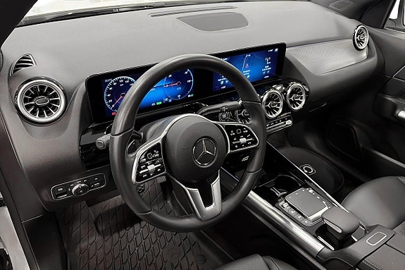 Mercedes-Benz EQA250 6 of 17
