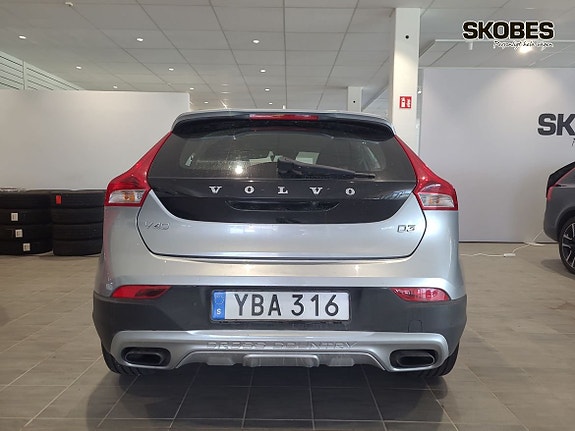Volvo V40 Cross Country 5 of 19
