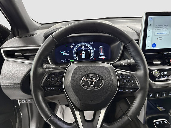 Toyota Corolla Cross 10 of 12