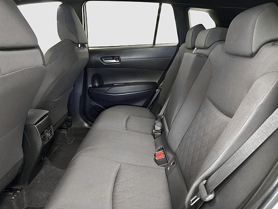 Toyota Corolla Cross 8 of 12
