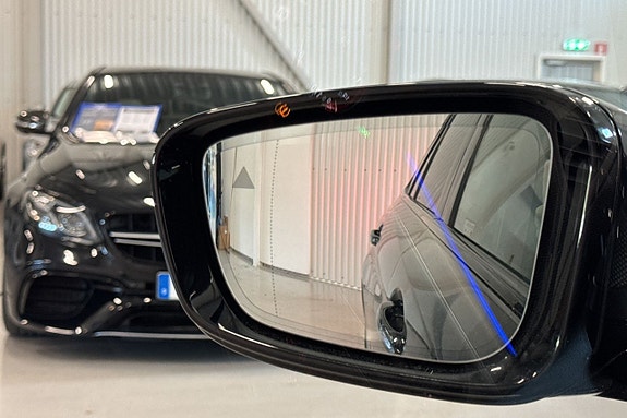 BMW 530i 27 of 29