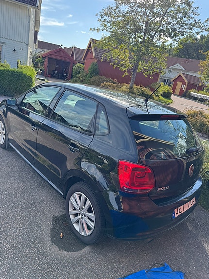 Volkswagen Polo 2 of 5