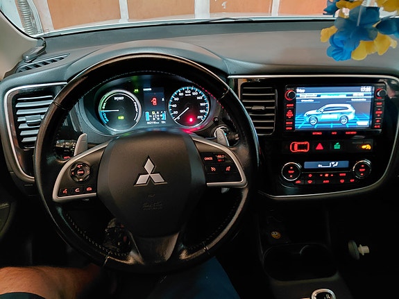 Mitsubishi Outlander 8 of 18