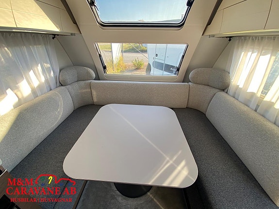 Adria ALPINA 763 UK Barnkammare / AC / Solcell / Mover 2 of 8