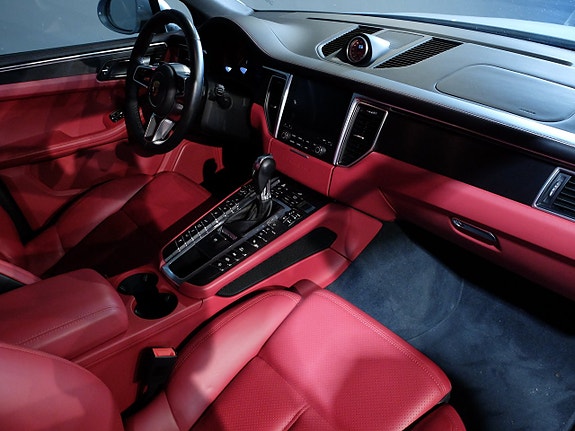 Porsche Macan GTS 6 of 13