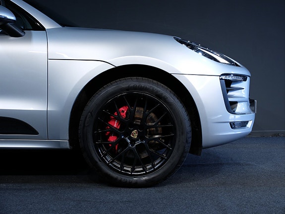 Porsche Macan GTS 4 of 13