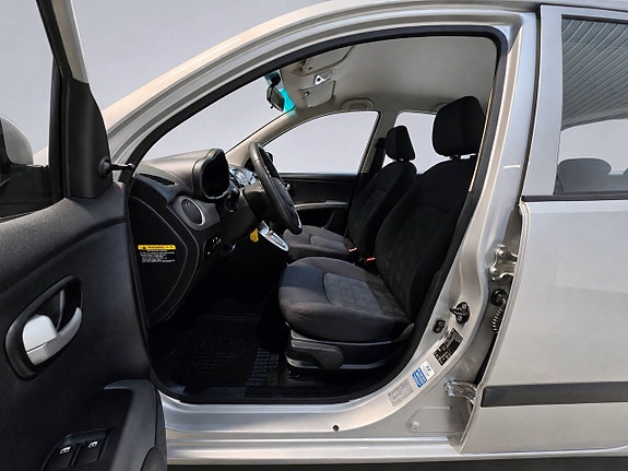 Hyundai i10 9 of 22