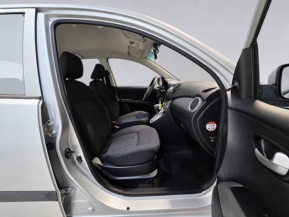 Hyundai i10 12 of 22