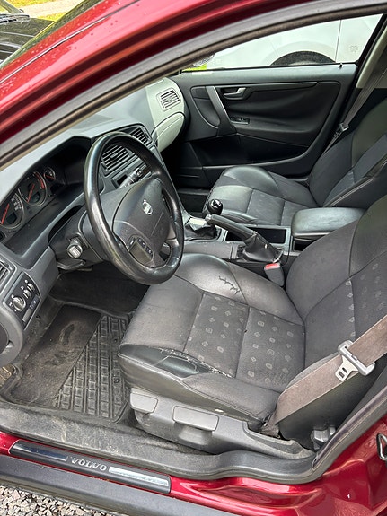 Volvo V70 4 of 4