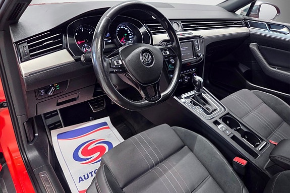 Volkswagen Passat Alltrack 8 of 26
