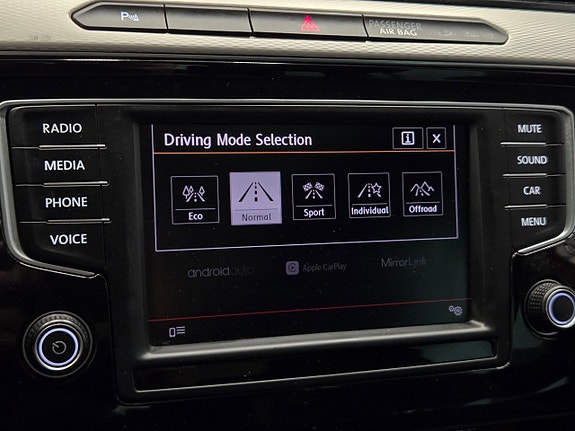 Volkswagen Passat Alltrack 24 of 26
