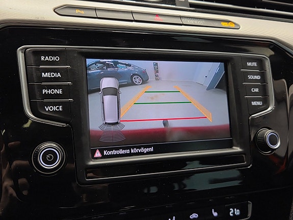 Volkswagen Passat Alltrack 20 of 26