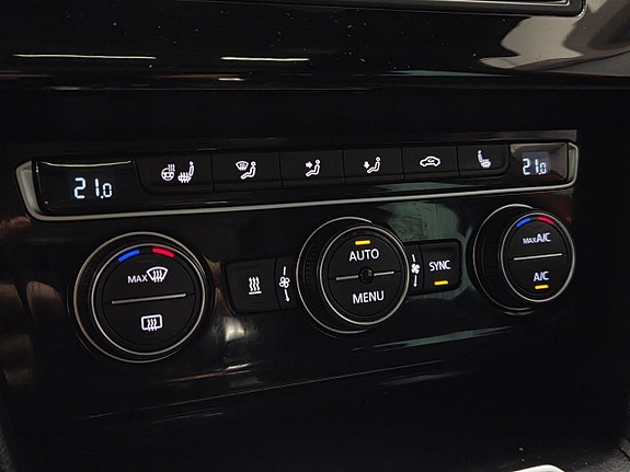Volkswagen Passat Alltrack 25 of 26