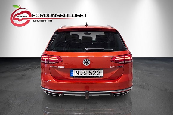 Volkswagen Passat Alltrack 5 of 26