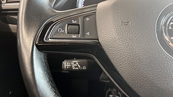 Skoda Superb 18 of 22