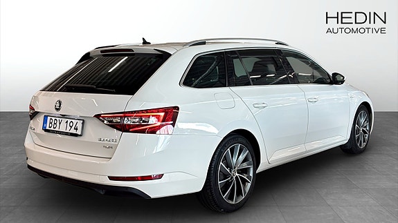 Skoda Superb 2 of 22