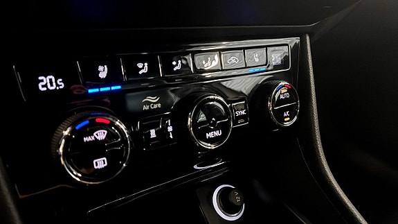 Skoda Superb 16 of 22