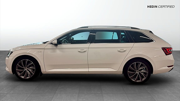 Skoda Superb 6 of 22