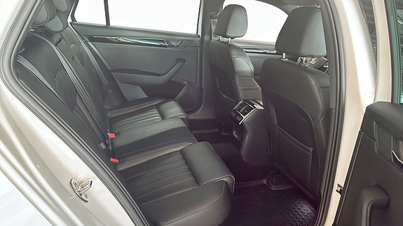 Skoda Superb 5 of 22