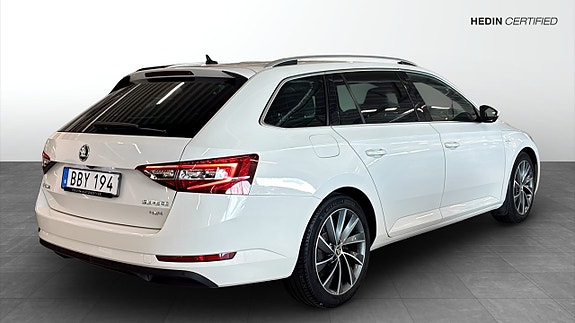 Skoda Superb 2 of 22
