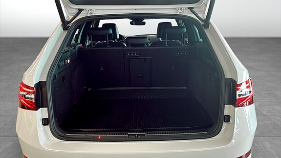 Skoda Superb 10 of 22