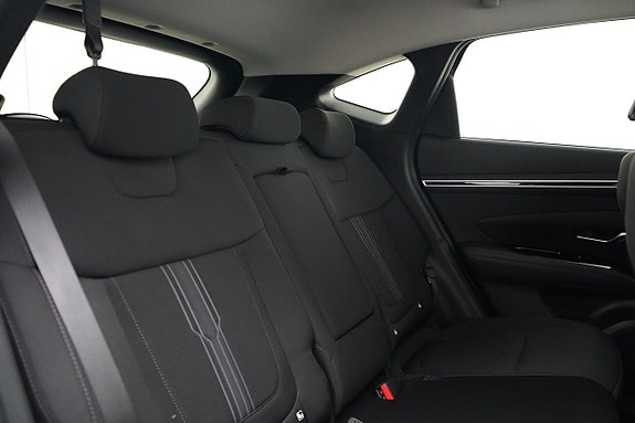 Hyundai Tucson 18 of 24