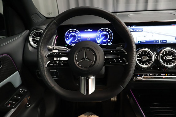 Mercedes-Benz EQB300 20 of 29
