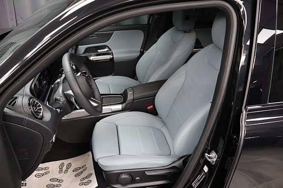 Mercedes-Benz EQB300 11 of 29